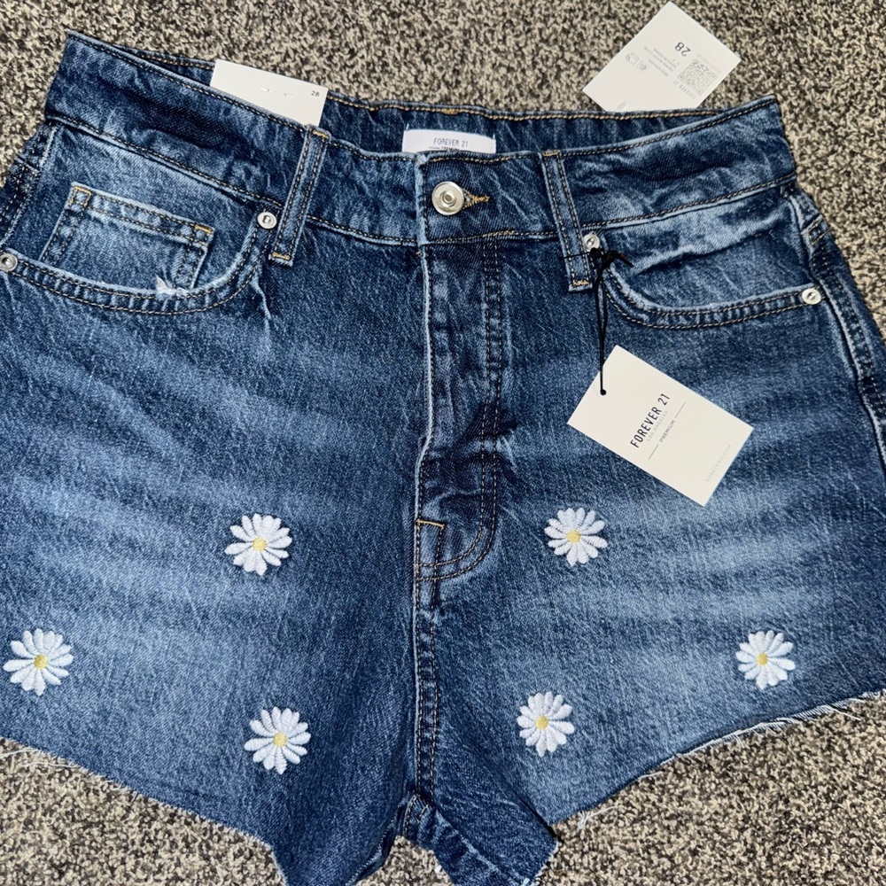 Bundle of 5 Forever 21 Dark Blue and black Jean Shorts all NWT